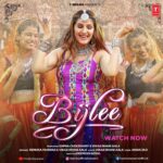 Sapna Choudhary Instagram - There will be no way you want to purge @itssapnachoudhary’s #Bijlee ⚡️ from your life. Watch it on your own risk⚠️. @renukapanwar @vikas_dhaniaala_ @aman_jaji #DeepeshGoyal #sapnachoudhary #renukapanwar #amanjaji #HaryanviSong #TSeriesHaryanvi #TSeries