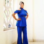Sapna Choudhary Instagram - Feeling confident and blue~tiful ! ……🥴 styling by @kammyandstyles Outfit by.. @style_adore_ #outfitoftheday #look #blue #colourful #loveyourself #loveyourbody #positivevibes #positivity #desi #desigirl #desiqueen #sapnachaudhary #haryana #haryanvi #goat #instagram #thankgodforeverything