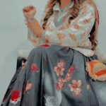 Sapna Choudhary Instagram - “Whatever makes you truly happy, Do that!” Outfit by @ratnavati_collection09 Nosering by @anaro.in #treanding #reels #reelitfeelit #reelkrofeelkro #desigirl #desi #positivevibes #positivity #desiqueen #sapnachaudhary #goat #thankgodforeverything