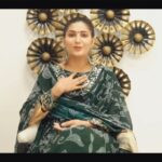 Sapna Choudhary Instagram - “बोतडू” आपके घर में कोन कोन है ज़रूर ब्ताइयो ….. 😂 Outfit by @lehanga.house #haryanvi #haryana #desi #desigirl #desiqueen #sapnachaudhary #beingharyanvi #workhard #positivevibes #positivity #thankgodforeverything