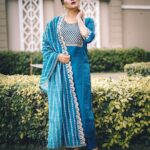 Sapna Choudhary Instagram – क़यामत से क़यामत तक ……..😂

Wearing 👗 @styleinhand6 
Earrings by @ratnavati_collection09 

#suit #suitlover #blue #colourful #desigirl #desiqueen #sapnachaudhary #beingdesi #beingharyanvi #goat #positivevibes #thankgodforeverything