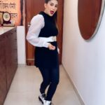 Sapna Choudhary Instagram – Let’s follow the trend 

@waluschaa 
@tips 
@kumartaurani 
@pprernaarora 
#bollywoodwaladance