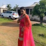 Sapna Choudhary Instagram - गिटार……..😍 #treanding #desiqueen #sapnachaudhary #positivevibes #thankgodforeverything