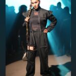 Sapna Choudhary Instagram - "लपेटे घाले चोटी के" 🫣 Outfit and styling by 👗 @ratnavati_collection09 Beautiful click by 🎥 @thedenieddenny #sapnachaudhary #look #sapnachoudhary #blackgirlmagic #sapnachaudharyharyanvi #desiqueen #sapna #haryanviqueen #sapnaharyanvi #instagood #post #positivevibes #positivity #thankgodforeverything