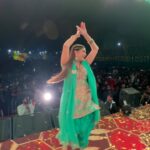 Sapna Choudhary Instagram - तने छाती के लगा लू मैं,"जले" ❤️ Wearing @ratnavati_collection09 #trending #trendingreels #sapnachaudhary #haryanvisong #sapnachoudhary #desiqueen #sapnaharyanvi #haryanviqueen #sapnachaudharyharyanvi #positivevibes #positivity #thankgodforeverything