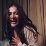 Sara Gurpal Instagram - This song has my heart #OSanam by @sachdevaakhilnasha #BTS let’s make some beautiful reels share with your loved ones❤️ #OSanam . . . . #saraGurpal#NewSong#SaraKehndi#AkhilSachdeva#Himd