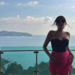 Sara Gurpal Instagram - #SaraKehndi Woke up in the morning with a thought ….that ..You are enough. A thousand times enough…. Owning our story and loving ourselves through that process is the bravest thing that we'll ever do. They will try to make you unhappy, don't let them. They will try to tell you you're not free, don't listen."……..choose yourself choose happiness 🎖️