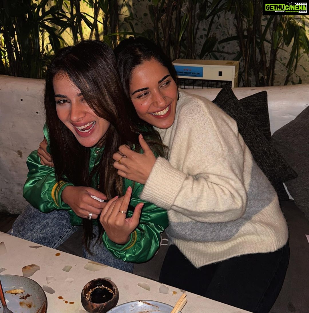 Sara Gurpal Instagram - #Sarakehndi The real flex is having real friends @ruhanisharma94 🪄 Far Away from Everyone