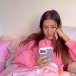 Sara Gurpal Instagram - Wait for the cute ending !!! #1MinMusic #SaraGurpal Hey guys, create your own reels on my song using the hashtag #1MinMusic Keep supporting, keep loving!