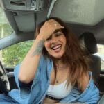 Sara Gurpal Instagram - #SaraKehndi Presenting you my everyday 2 moods wali selfi ! Ya-da Sab bolo Bhaut khoobsoorat thank you ! Love you !! #BoloTararara