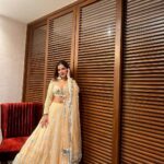 Sara Gurpal Instagram - #SaraKehndi Post show #ludhiana So grateful to everyone for appreciating ♥️ #ludhiana is always amazing 🥀 . . . . Wearing : @thessarasshop Earrings : @theurbanglitter