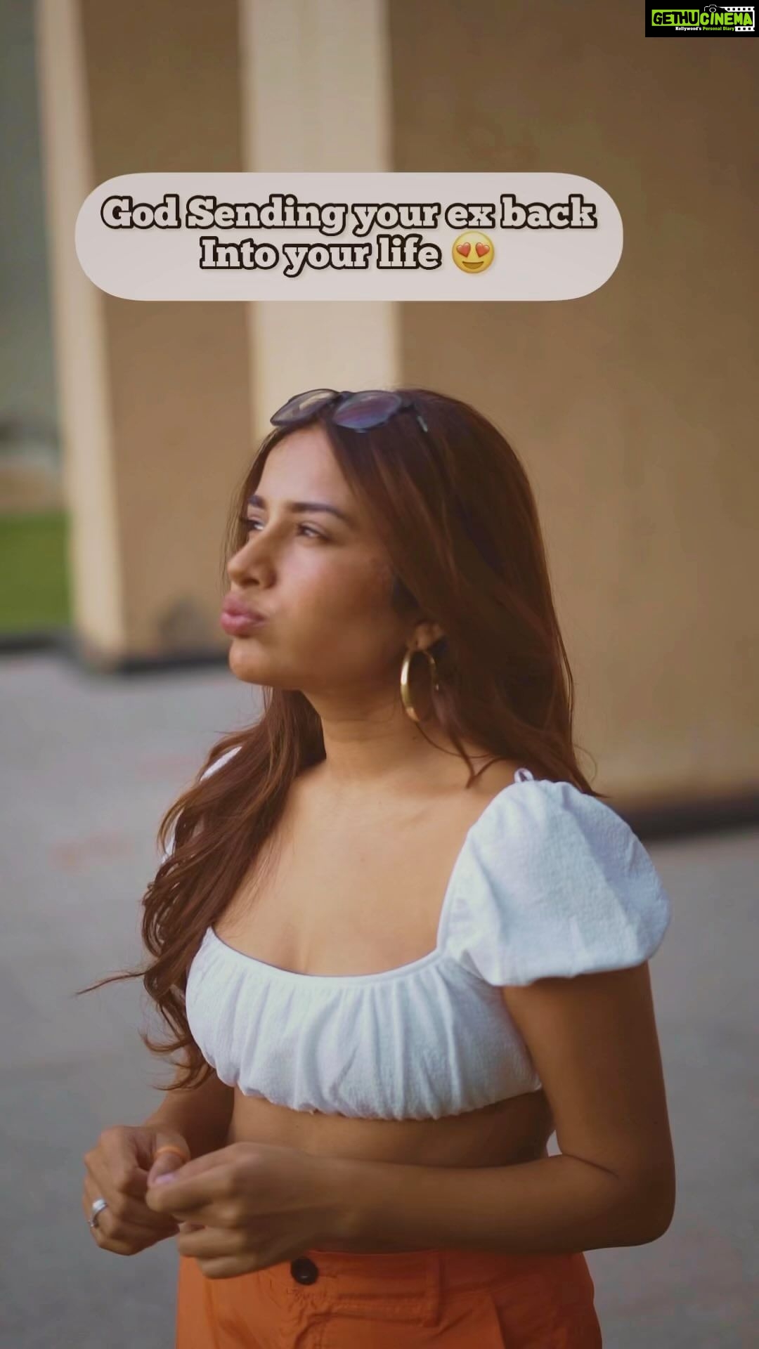 Sara Gurpal Instagram - #Sarakehndi God knows everything ! Be aware ! #Hehehahahah #bolosarararara
