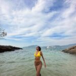 Sara Gurpal Instagram - #SaraKehndi Straight from 🏝️