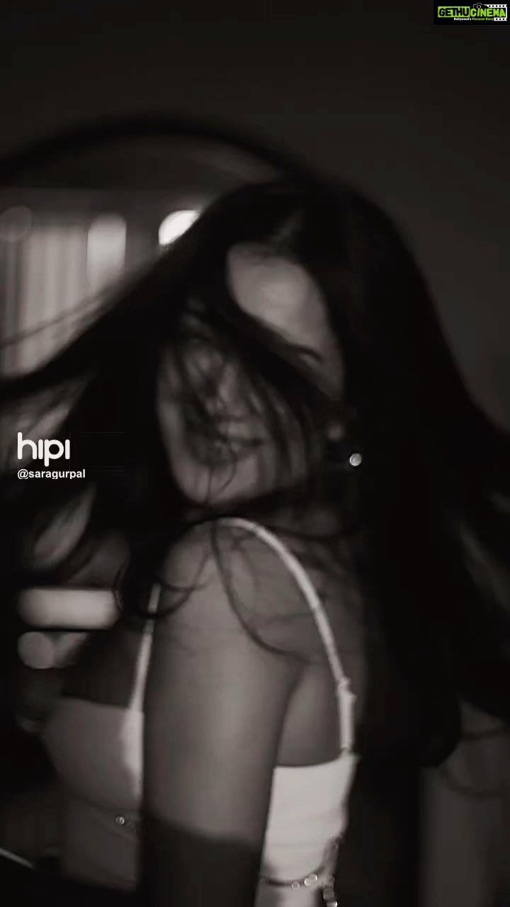 Sara Gurpal Instagram - Just released this series exclusive on @hipiofficialapp Follow me there now !! link in my stories 🥀🫶🏼 . . . Grateful to be part of #HipiFamily #SaraGurpal#SaraKehndi#saraOnHipi#Sara#Hipikromorekro#hipitrendingOnHiPi