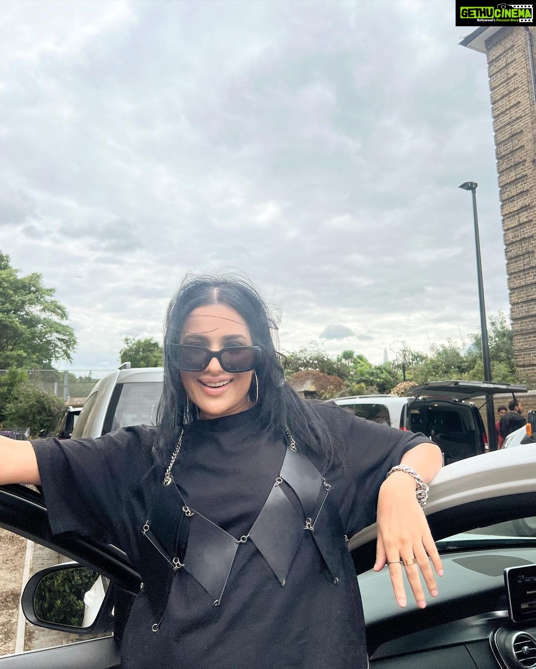 Sara Gurpal Instagram - Note to self.. must get more black. ☠️👽 . . . Dedicating this picture to @blackmusic_india