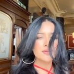 Sara Gurpal Instagram - This song 😶‍🌫️