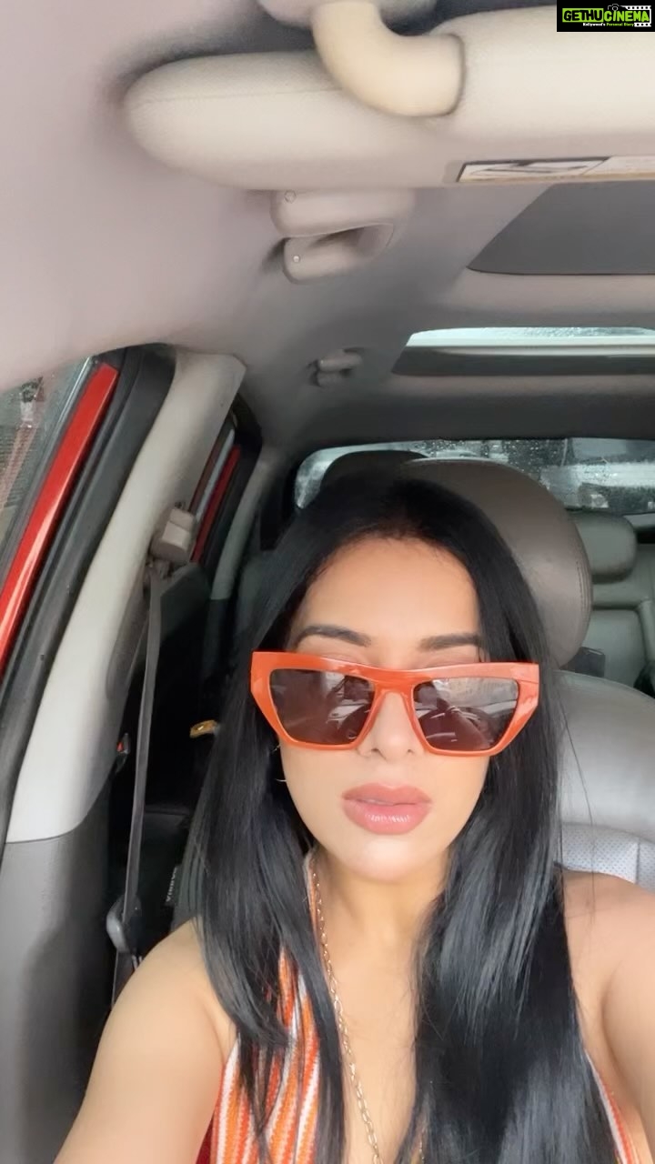 Sara Gurpal Instagram - #SaraKehndi Ready to shoot 🤍🌪🪐 Let’s go ✨✨✨✨✨