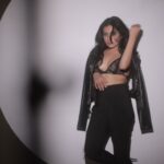 Sara Gurpal Instagram - 🪐🪐🌪