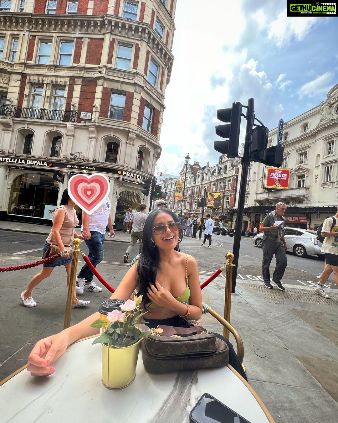Sara Gurpal Instagram - 🕊 London, United Kingdom