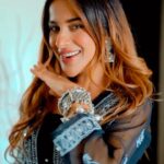 Sara Gurpal Instagram - #Ride is out now !! Link in bio 🌷 . . . . #NewSong #Ride