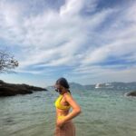 Sara Gurpal Instagram - #SaraKehndi Straight from 🏝️