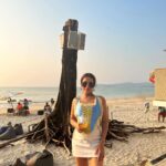 Sara Gurpal Instagram - Beach please !