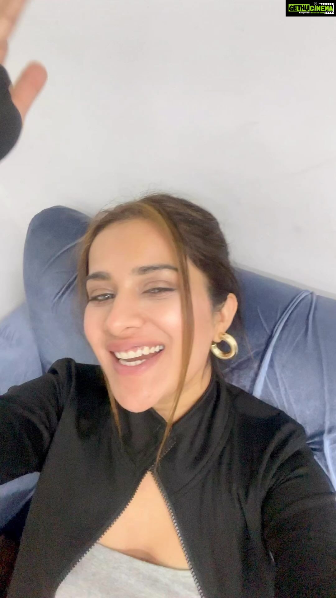 Sara Gurpal Instagram - #SaraKehndi I love myself ♥️ #ProudHayanvi