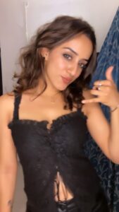 Sargun Kaur Luthra Instagram - Hola! #trending #trendingreels #instagram #instagood #reelsinstagram #hola