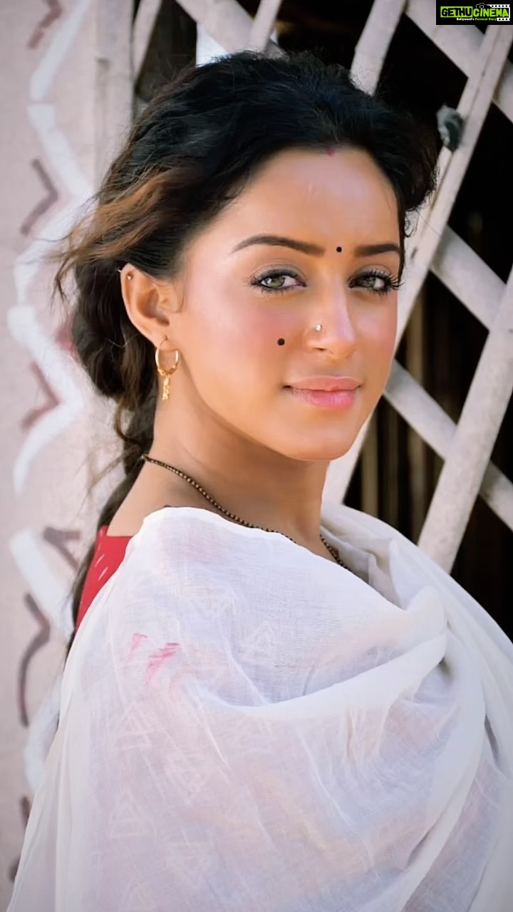 Sargun Kaur Luthra Instagram - #nayantara #nayan ✨✨ Chand Pe!