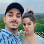 Sargun Kaur Luthra Instagram – Staying in touch with your loved ones should be your number one priority and it’s time to make some plans with them! 

Do watch the film #Goodbye with your family because I’m definitely watching it with mine ☺️ 
PS – Ticket prices are just Rs 150 on Friday! 
I nominate @harman_luthra @mk_luthra.pvtt and @harsheen_25.10 @karankaushalsharma to upload your family photos. 
#FamilyHaiTohSabKuchHai #GoodbyeOnOct7

@amitabhbachchan @rashmika_mandanna @neena_gupta @ektarkapoor @balajimotionpictures #GoodCo