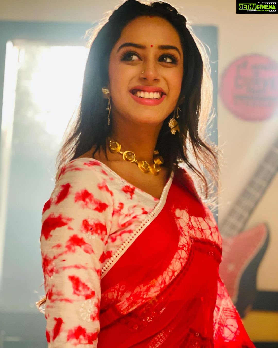 Sargun Kaur Luthra Instagram - Meet me in the pale moonlight Find me in the forest green Meet me where you don’t want to be seen Seek me at a fading sunset Chase me down a wayward stream You make me wish for things I've never seen #candid