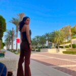 Sargun Kaur Luthra Instagram – Its that heart of gold , & stardust soul that makes you beautiful ✨