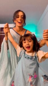 Sargun Kaur Luthra Instagram - My cutest prettiest bhaturaa 💋💋 @swarnapandey12 #trending #trendingreels #reels #reelsinstagram #teribaatonmein