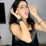 Sargun Kaur Luthra Instagram – Bitch who?? 🤪

#trending #trendingreels #skl #sargunkaurluthra #ihave #a #reelbanknow #🤭😂 Mumbai, Maharashtra