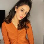 Sargun Kaur Luthra Instagram - Shades of me 😅👻 💥 #tp #preesha #yhc #yehhaichahatein #sargunkaurluthra #skl