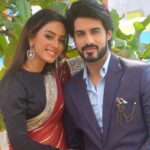 Sargun Kaur Luthra Instagram – ✌️
#yhc #yehhaichahatein #rudra #preesha #rusha #bts #🐰 Under The Sun