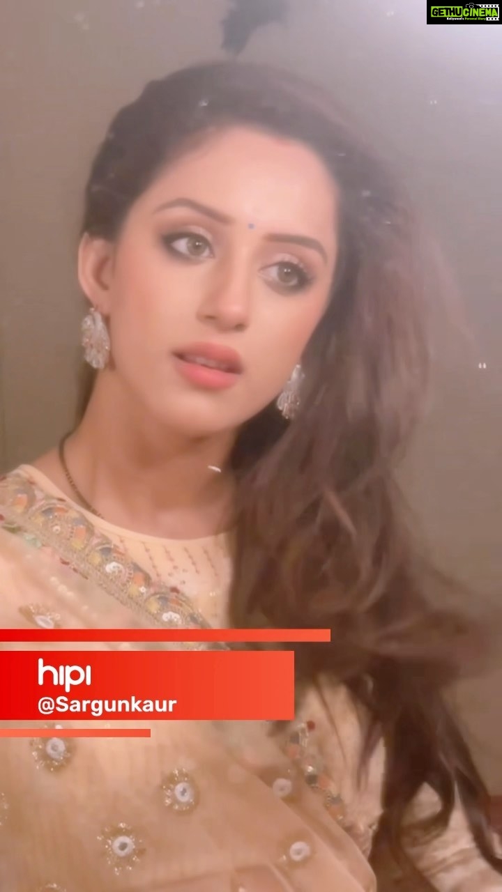 Sargun Kaur Luthra Instagram - Officially on #hipi #sargunkaurluthra #skl #preesha #yhc ✨✨ Collab