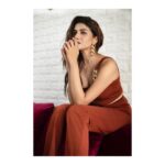 Sauraseni Maitra Instagram - Have you watched #darun yet?! Check out NOWWW! Link in bio ❤️ #darun #promotion #songrelease #songoutnow #bengalisong #bengalimusic #newrelease