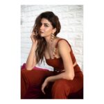 Sauraseni Maitra Instagram - Watching you watch #darun 😍 Song out NOW! Link in bio #darun #newsong #songoutnow #music #bengalimusic #promotion #newrelease
