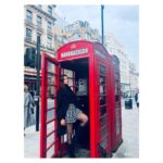 Sauraseni Maitra Instagram - “London, baby!” ❤️ Thank youuuuuu darlingsss @love_oindrila @darshanabanik for being such patient (read-super impatient)photographers 😘😘 #workandholiday #london #travelgram #traveller #mandatorypost #redbooth #vintage #photodump #day1 Picadilly