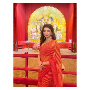 Sauraseni Maitra Instagram - Maddox chhara “pujo pujo”mone hoye na 😍😋 #shubhonabami #nabami #nabaminight #duggadugga #durgapuja