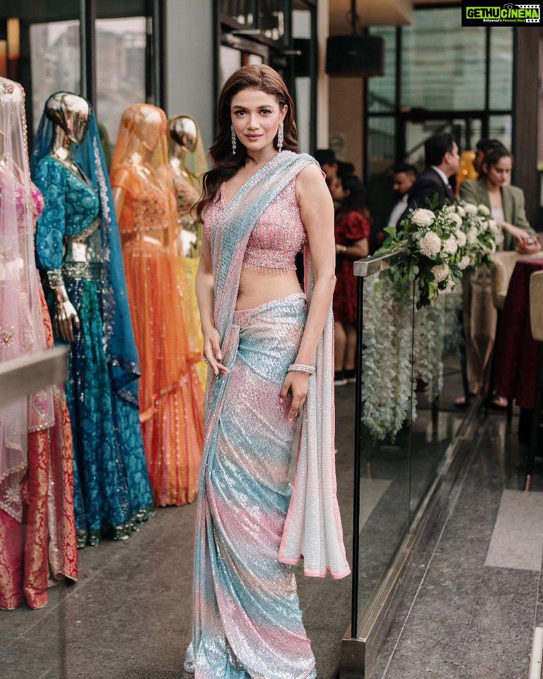 Sauraseni Maitra - 19.7K Likes - Here’s looking back to an evening filled with fun, laughter, love and fashion! ❤️
Thank you @rangoliindia @ranjhindia for making me a part of your extensive journey 🙏🏽
#riwayat #launch #calendarlaunch #calendar2023 #fashioncalendar #eventday #collectionlaunch #bridalcollection #friendsandfamily #rangoliindia #ranjhindia #ethnicwear