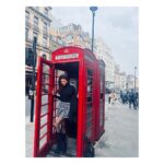 Sauraseni Maitra Instagram - “London, baby!” ❤️ Thank youuuuuu darlingsss @love_oindrila @darshanabanik for being such patient (read-super impatient)photographers 😘😘 #workandholiday #london #travelgram #traveller #mandatorypost #redbooth #vintage #photodump #day1 Picadilly