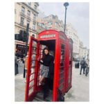 Sauraseni Maitra Instagram - “London, baby!” ❤️ Thank youuuuuu darlingsss @love_oindrila @darshanabanik for being such patient (read-super impatient)photographers 😘😘 #workandholiday #london #travelgram #traveller #mandatorypost #redbooth #vintage #photodump #day1 Picadilly