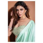 Sauraseni Maitra Instagram - 🪔💥✨ #kalipuja #diwali #diwalioutfit #diwalivibes #loveandlight #deepavali