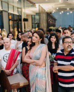 Sauraseni Maitra Instagram - Here’s looking back to an evening filled with fun, laughter, love and fashion! ❤️ 
Thank you @rangoliindia @ranjhindia for making me a part of your extensive journey 🙏🏽

#riwayat #launch #calendarlaunch #calendar2023 #fashioncalendar #eventday #collectionlaunch #bridalcollection #friendsandfamily #rangoliindia #ranjhindia #ethnicwear