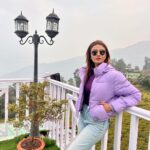 Sauraseni Maitra Instagram - Gangtok e gondogol 💜 @zee5_bangla #shabashfeluda #feluda #bts #gangtok #day1 #photodump Eco Adventure Resorts - The Temi Bungalow, South Sikkim