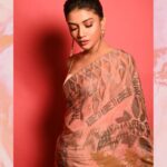 Sauraseni Maitra Instagram - @sauraseni and saree...a sensational combination 👌 . HnM @makeupbybithikabenia Outfit @saundhindia Styled by @kiara sen Photography @sourav.dutta.kolkata