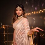 Sauraseni Maitra Instagram - Light check ✅💯✨ #thattimeoftheyear #weddingseason #notyourbride #groomsmaid #friendswedding #shaadiseason #howrahbridge #kolkataskyline