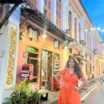 Sayantani Ghosh Instagram - Phuket old town ...🧡 . . @anugrah0070 #holiday #vacation #vacationmode #vacay #vacaymode #holidaymood #travel #travelgram #phuket #thailand #happiness #happy #joy #chill #fun #together #instagood #instalike #instalove #instalikes #december #postoftheday #love #anugrahtiwari #sayantanighosh Phuket Old Town